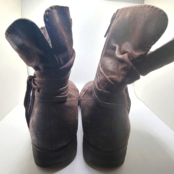 BORN Size 9.5M Brown Upper Leather Fringe Zipper Ankle Boot Boho Chucky Heel - Picture 4 of 9